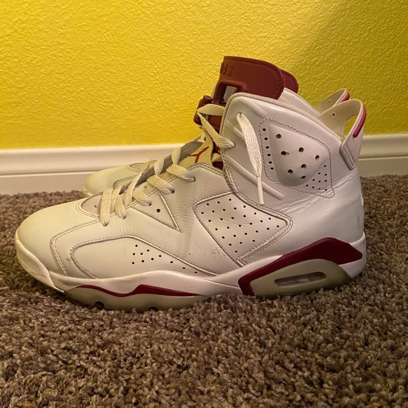 Retro Jordan Maroon 6 Size 11 - Picture 1 of 4